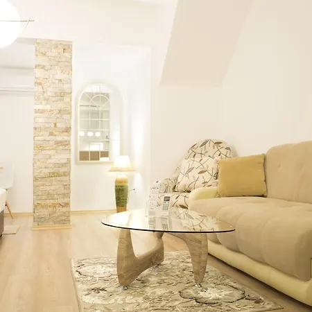 Penthouse Suites Rakovska Sofia
