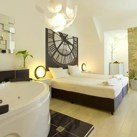 Penthouse Suites Rakovska Apartment