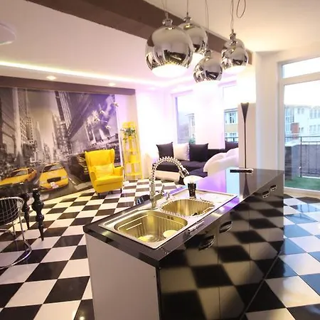 Penthouse Suites Rakovska Apartment