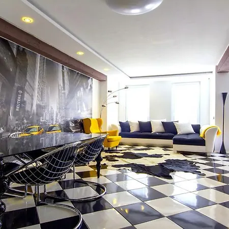 Apartment Penthouse Suites Rakovska